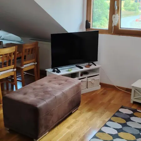 Srna Διαμέρισμα Ζλάτιμπορ